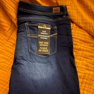 NWT Jordache Flex Stretch mid rise skinny jeans dark wash size 22